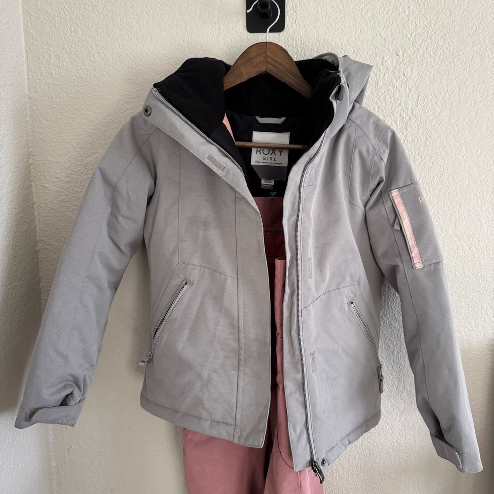 Roxy Kids Gray insulated winter coat and matching pink snow pants